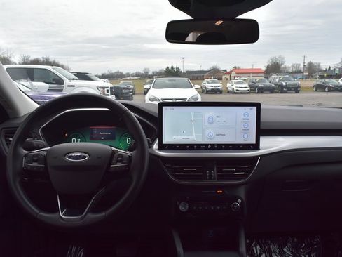 Used 2023 Ford Escape Platinum image 36