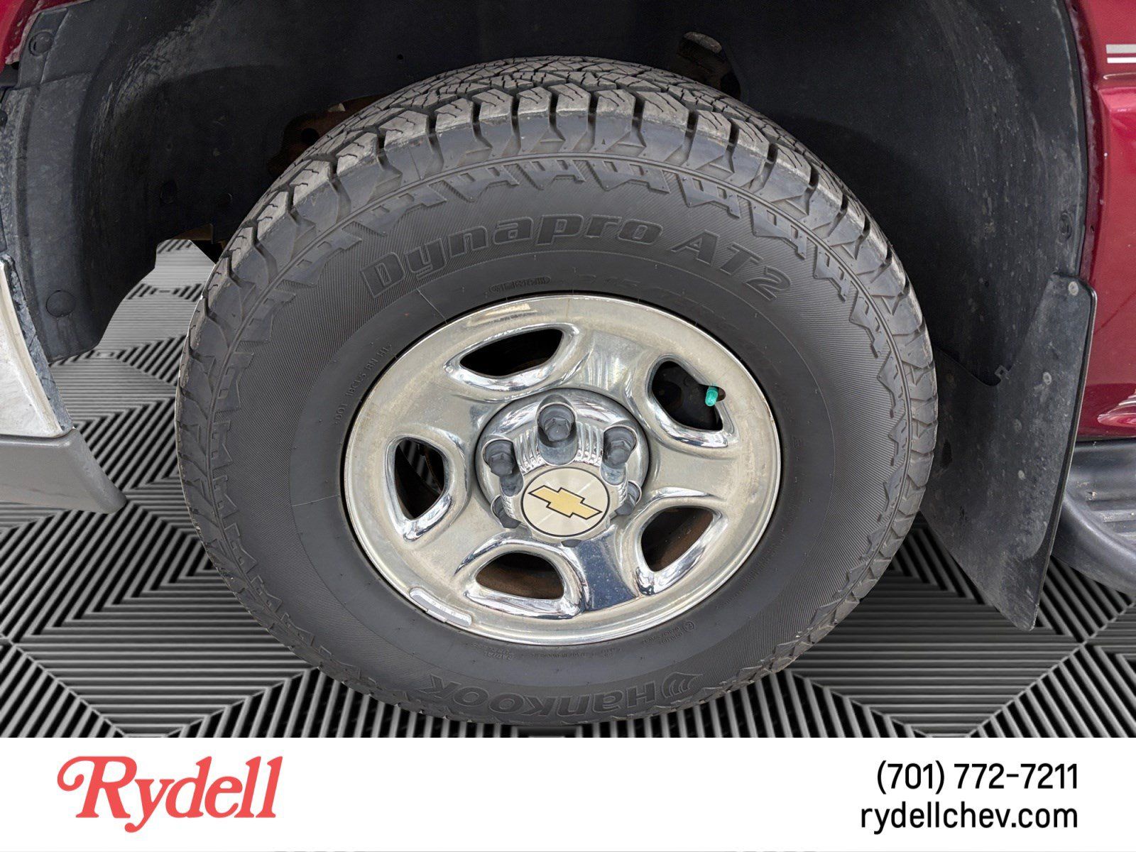 Used 2004 Chevrolet Silverado 1500 LS w/ Light Duty Power Package AWD/4WD image 9