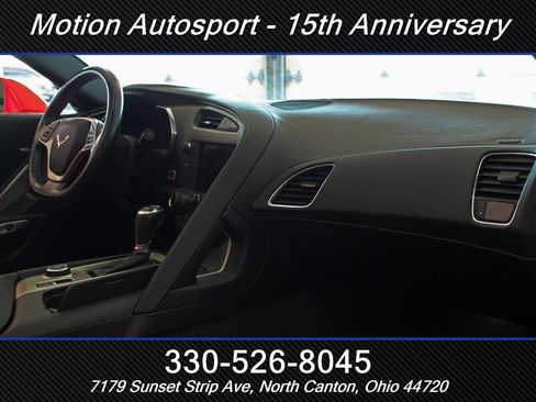 Used 2017 Chevrolet Corvette Stingray Coupe w/ 1LT RWD image 38