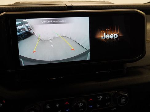 Used 2024 Jeep Wrangler Unlimited w/ Convenience Group AWD/4WD image 34