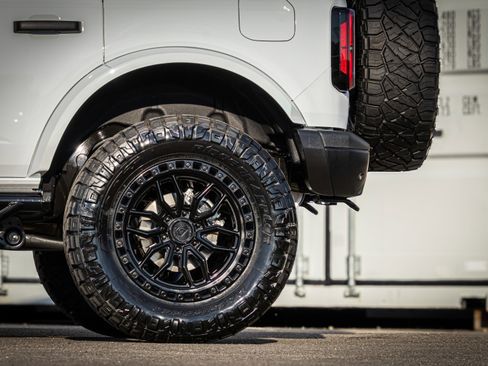 New 2025 Ford Bronco Badlands image 21