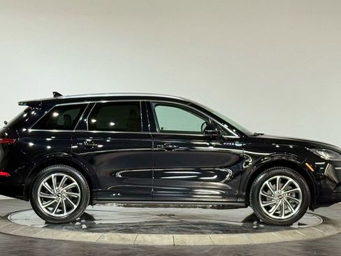 Used 2022 Lincoln Corsair Grand Touring image 11