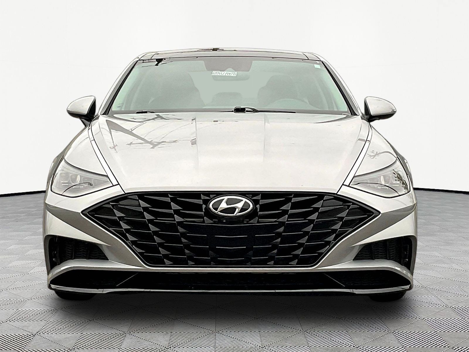 Used 2023 Hyundai Sonata SEL w/ Convenience Package FWD image 2