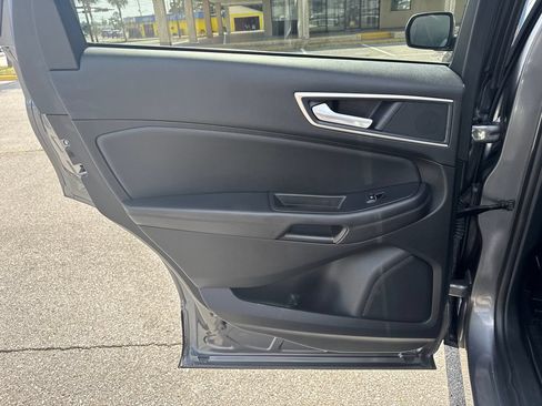 Used 2024 Ford Edge SEL AWD/4WD image 13