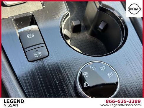 Certified 2024 Nissan Rogue SV AWD/4WD image 33
