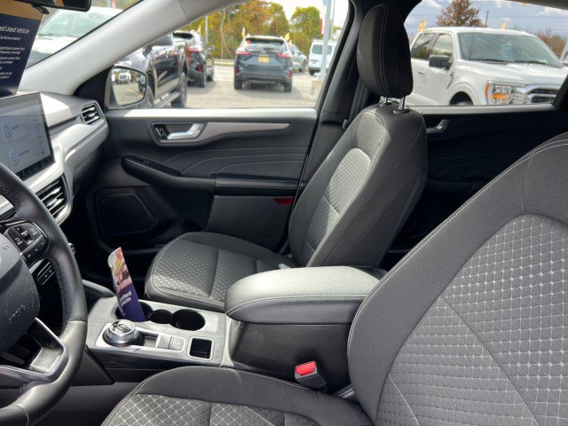 Used 2023 Ford Escape Active w/ Tech Pack #2 AWD/4WD image 9