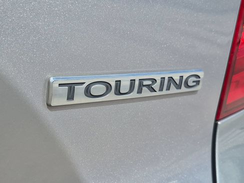 Used 2017 Honda Pilot Touring image 32