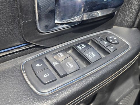 Used 2018 RAM 2500 Laramie w/ Sport Appearance Group AWD/4WD image 14