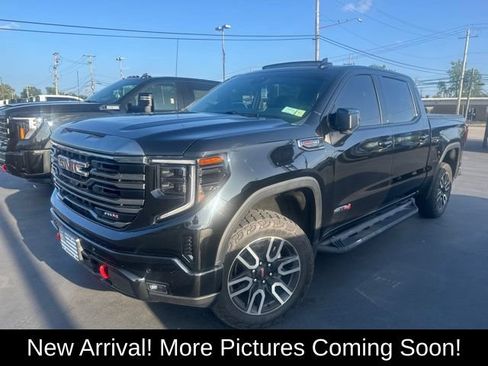 Certified 2024 GMC Sierra 1500 AT4 w/ Technology Package AWD/4WD image 1