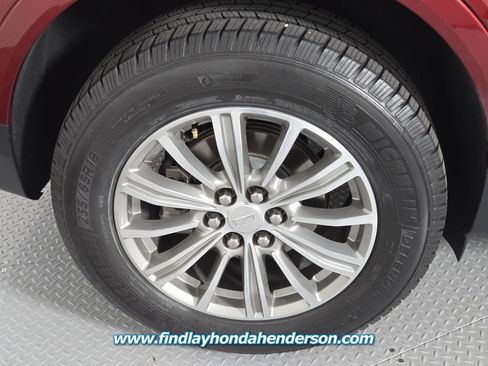 Used 2018 Cadillac XT5 Luxury w/ Driver Awareness Package FWD image 11