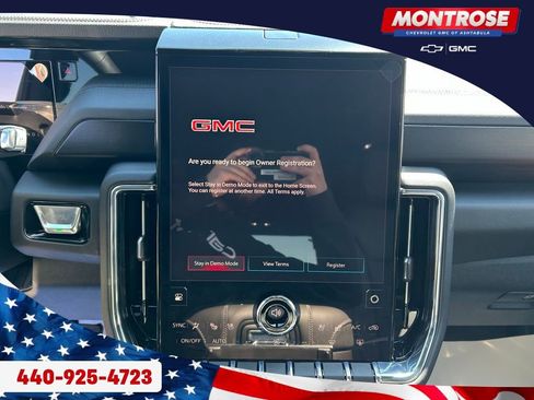 New 2026 GMC Yukon Denali w/ Denali Reserve Package AWD/4WD image 17