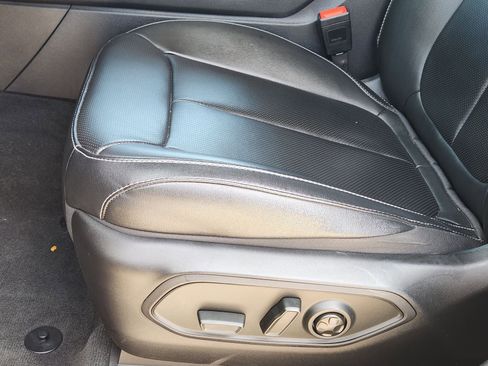 Used 2023 Jeep Grand Cherokee 4WD 4xe w/ Luxury Tech Group II image 32