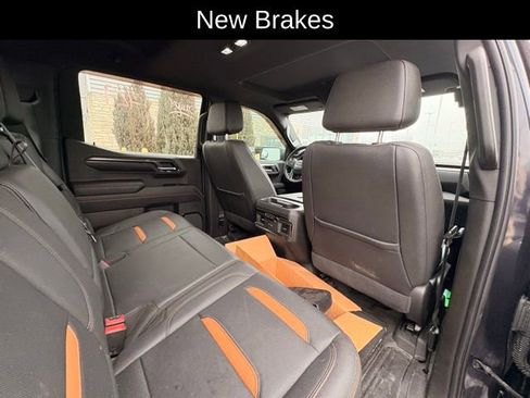 Used 2022 GMC Sierra 1500 AT4 w/ Technology Package image 16