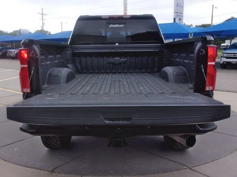 Used 2025 Chevrolet Silverado 2500 LTZ w/ Z71 Chrome Sport Edition AWD/4WD image 17