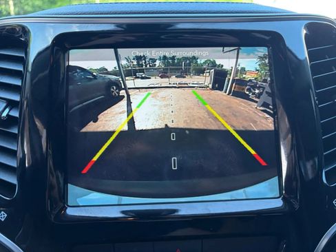 Used 2019 Jeep Cherokee Limited AWD/4WD image 34