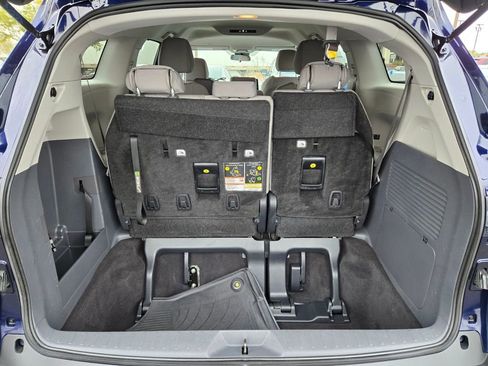 Used 2024 Toyota Sienna LE image 14