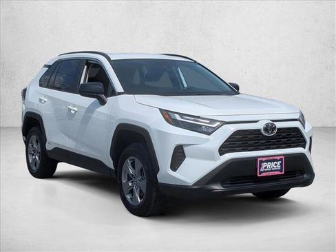 Used 2025 Toyota RAV4 LE image 3