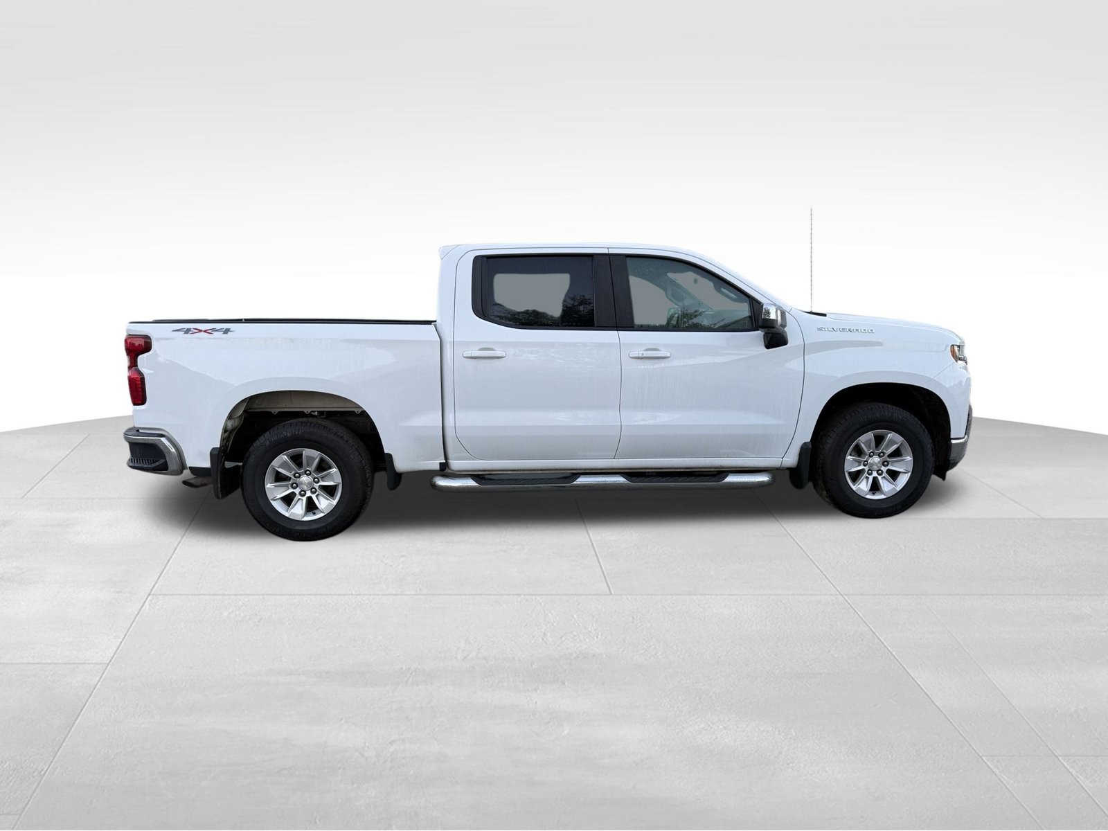 Used 2021 Chevrolet Silverado 1500 LT w/ Safety Package AWD/4WD image 2