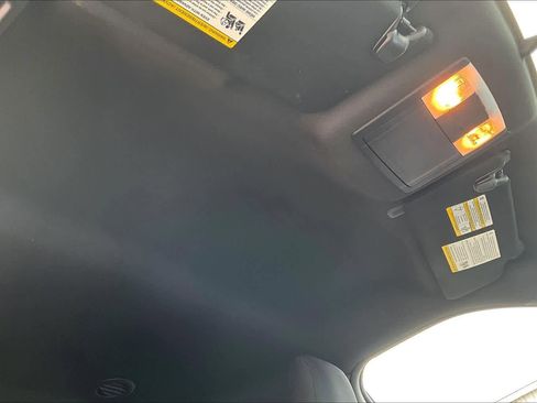 Used 2019 Ford Explorer XLT w/ Equipment Group 201A image 11