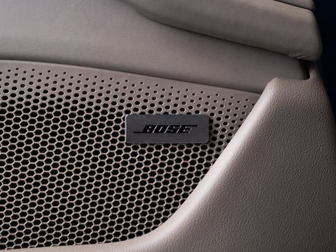 Used 2023 Porsche Taycan 4S image 15