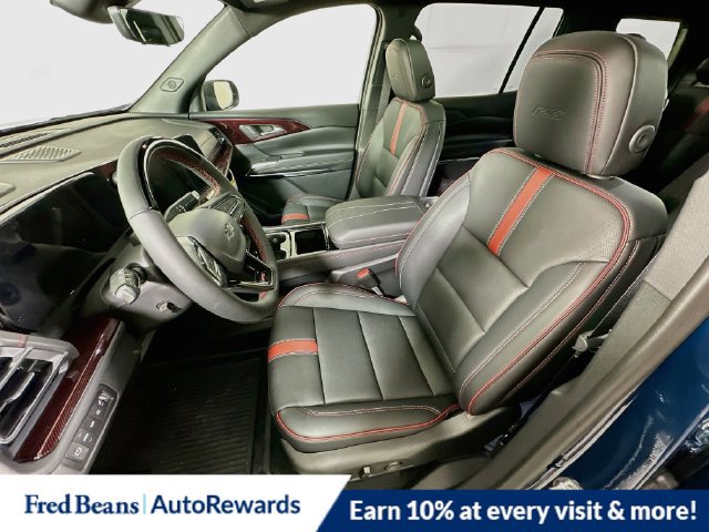 New 2027 Chevrolet Traverse RS w/ LPO, Floor Liner Package AWD/4WD image 17