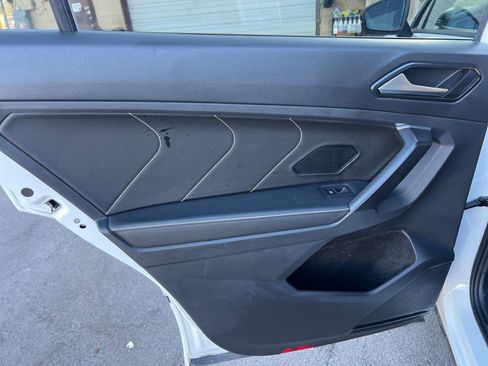 Used 2023 Volkswagen Tiguan SE R-Line image 30