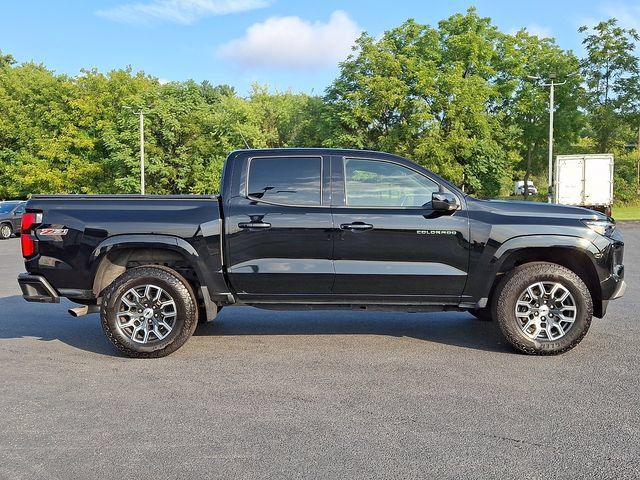 Used 2024 Chevrolet Colorado Z71 w/ Z71 Convenience Package 2 AWD/4WD image 10