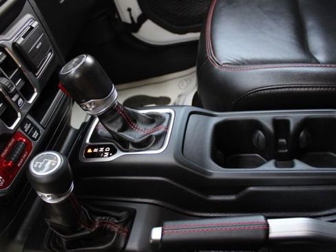 Used 2021 Jeep Wrangler Unlimited Rubicon AWD/4WD image 37