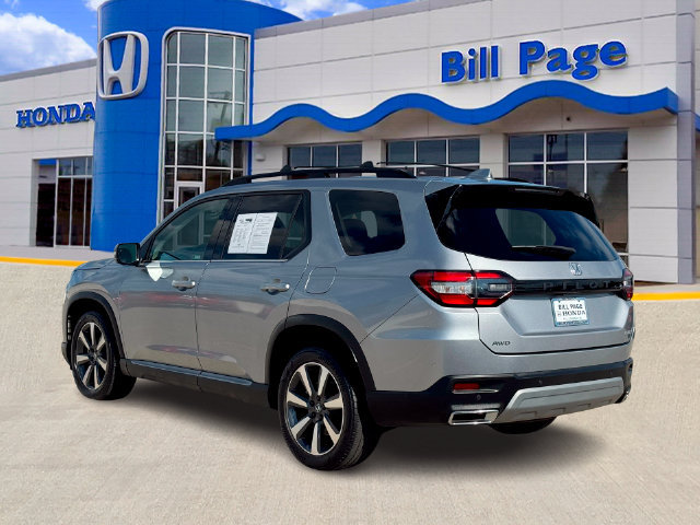Used 2023 Honda Pilot Elite image 6