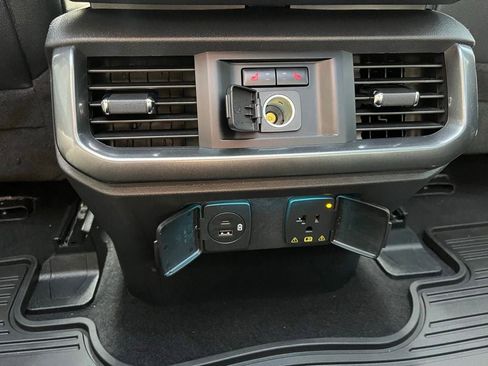 Used 2023 Ford F150 Lariat w/ Equipment Group 502A High AWD/4WD image 17