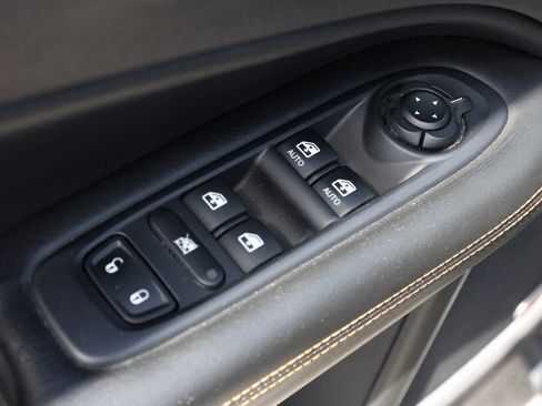 Used 2018 Jeep Compass Limited w/ Navigation Group image 14