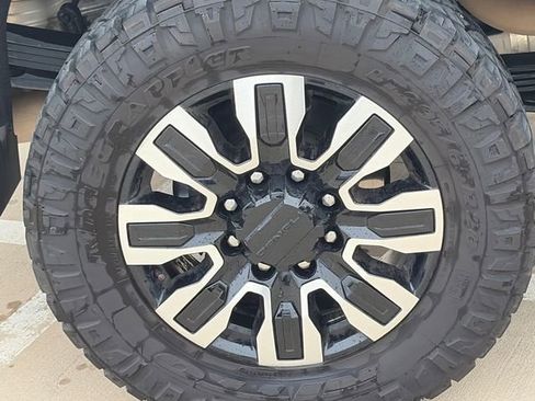 Used 2025 GMC Sierra 2500 Denali Ultimate image 11