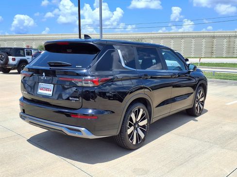 Used 2025 Mitsubishi Outlander SE AWD/4WD image 7