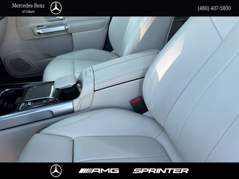 Certified 2022 Mercedes-Benz GLB 250 w/ Premium Package Lite image 18