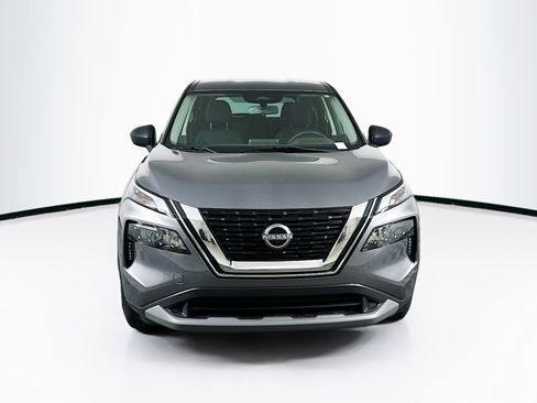 Used 2023 Nissan Rogue S image 2