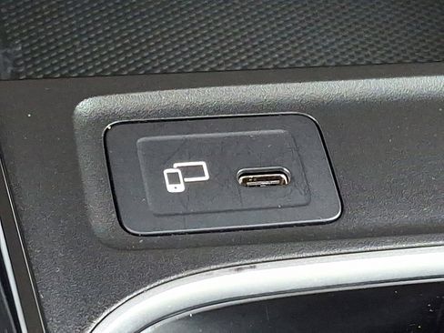 Certified 2023 Mercedes-Benz GLB 250 4MATIC image 25