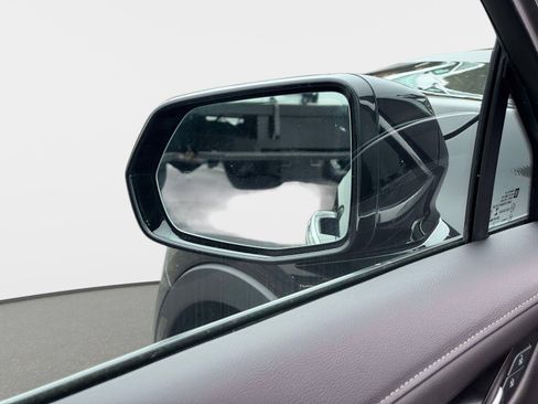 Used 2022 Cadillac XT4 Premium Luxury w/ Safety Alert Package image 18