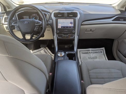Used 2020 Ford Fusion SE FWD image 30