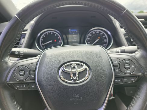 Used 2020 Toyota Camry SE FWD image 26