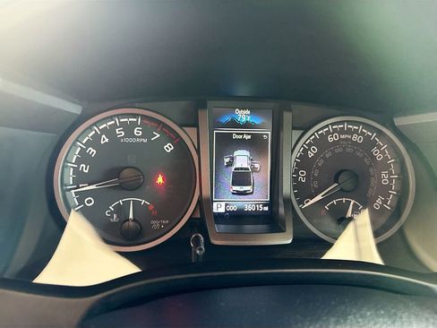 Used 2023 Toyota Tacoma TRD Sport RWD image 33