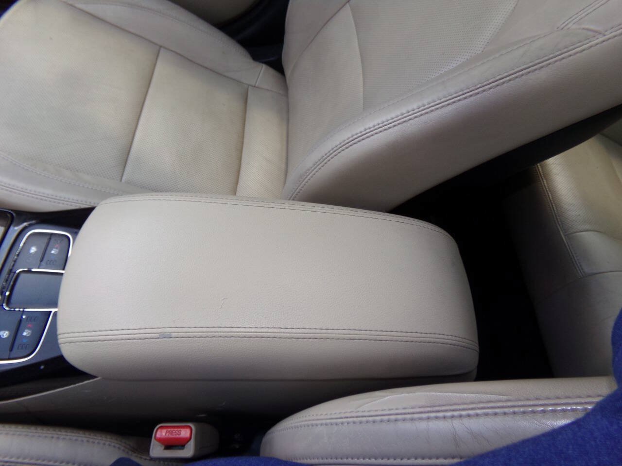 Used 2015 Kia Cadenza Premium w/ Luxury Package FWD image 59