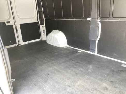 Used 2024 RAM ProMaster 2500 w/ Convenience Group FWD image 20