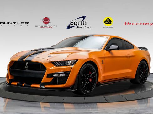 Used 2021 Ford Mustang Shelby GT500 w/ Technology Package image 1