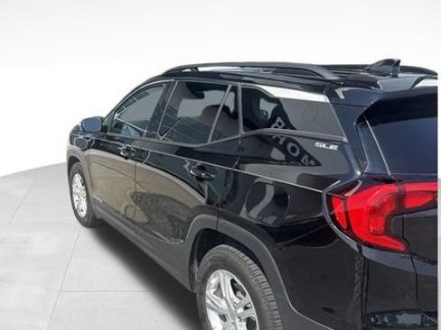 Used 2019 GMC Terrain SLE w/ Driver Convenience Package FWD image 5