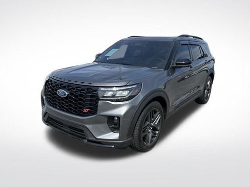 Used 2025 Ford Explorer ST AWD/4WD image 3