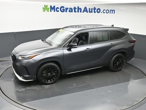 Used 2025 Toyota Highlander XSE AWD/4WD image 27