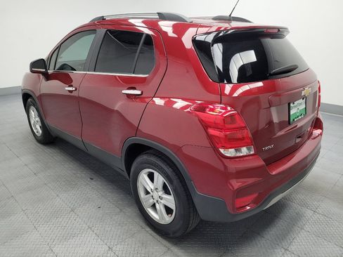 Used 2020 Chevrolet Trax LT w/ LT Convenience Package FWD image 3