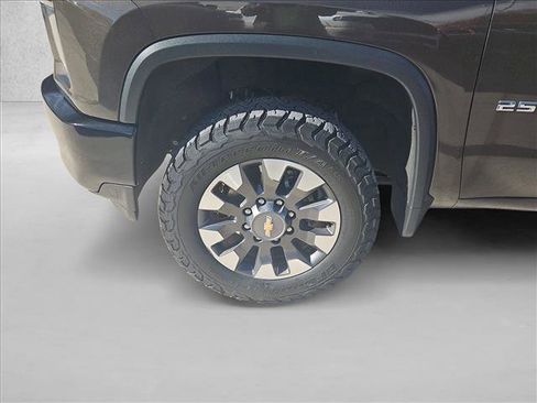 Used 2021 Chevrolet Silverado 2500 Custom w/ Custom Value Package image 23
