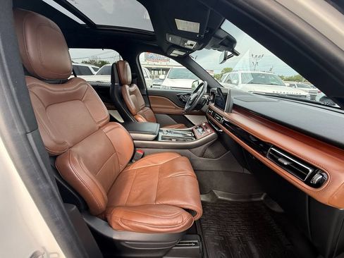 Used 2021 Lincoln Aviator Reserve w/ Equipment Group 208A AWD/4WD image 25