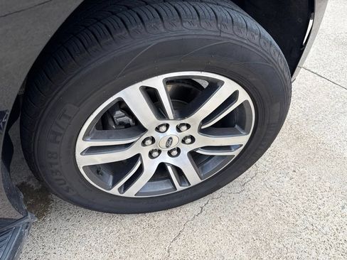 Used 2024 Ford Expedition Limited RWD image 16